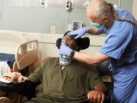Patient with Respiratory Therapist